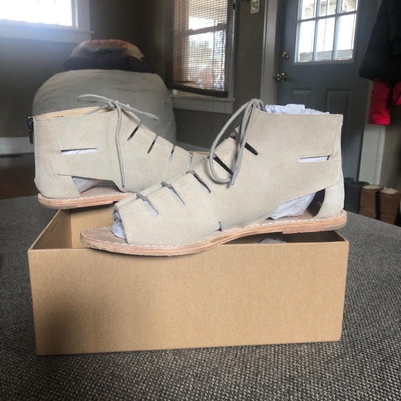 Urban Outfitters Shoes - Kelsi Dagger Brooklyn Sandals